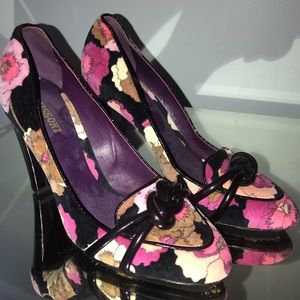 Vintage Missoni heel velvet floral patent 7.5 38.5
